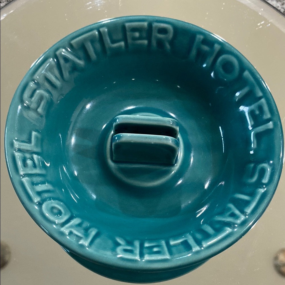Vintage Statler  Hotel Ceramic Ashtray & Matchbook Holder Teal Green!
